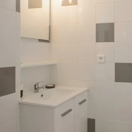 Gregbnb - Filet Suspendu ! - Parking Inclus - Climatise - Wifi -15Min Gare Toulon Exterior foto